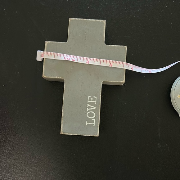 Small Wooden Grey Distressed Cross Decor with 'Love' Inscription - Picture 7 of 7